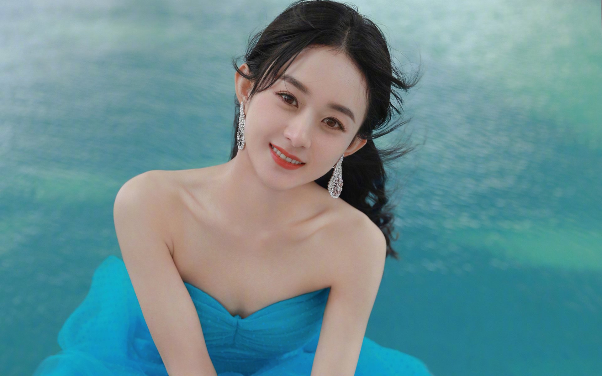 裁判新规引发热议,联盟不断推动判罚公平化,裁判员公平裁决