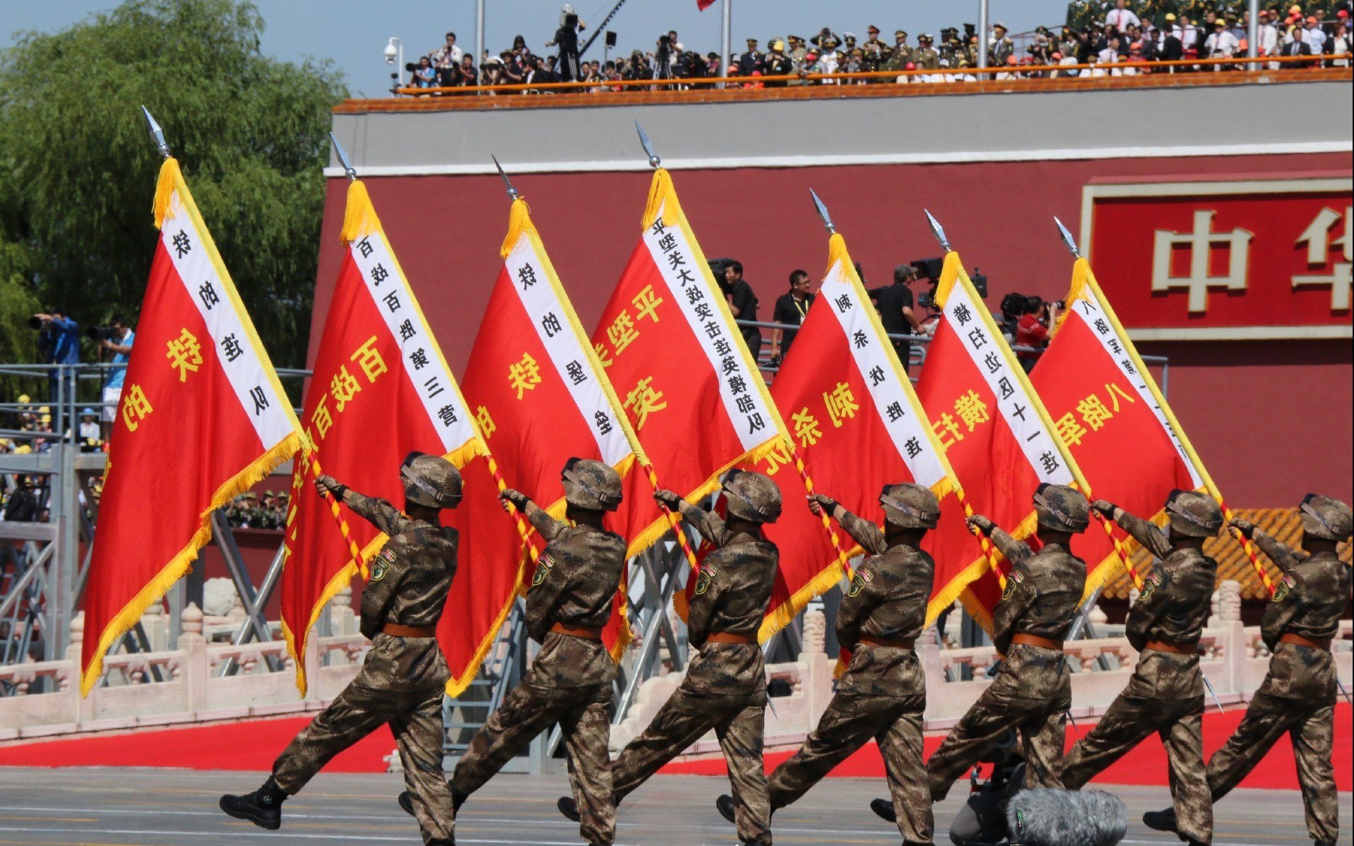 青少年攀岩训练营,开启极限挑战新征程,学生攀岩