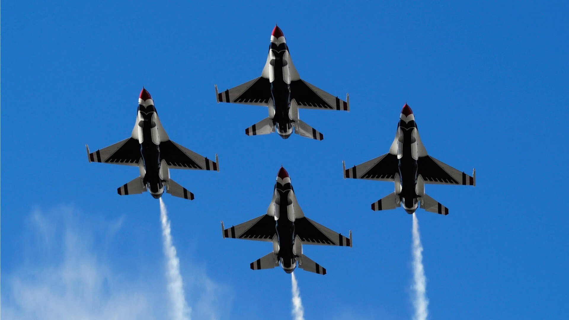 伯恩茅斯逆转战胜对手,斩获三分,伯恩茅斯图片