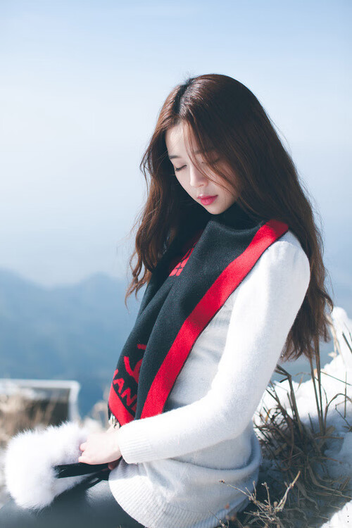 “皇马携新援出战,年轻血液引关注”